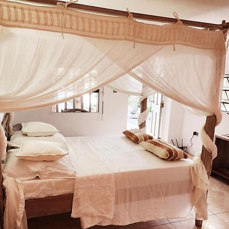 Perle Stone Studio- Bed And Breakfast Simpson Bay Ngoại thất bức ảnh